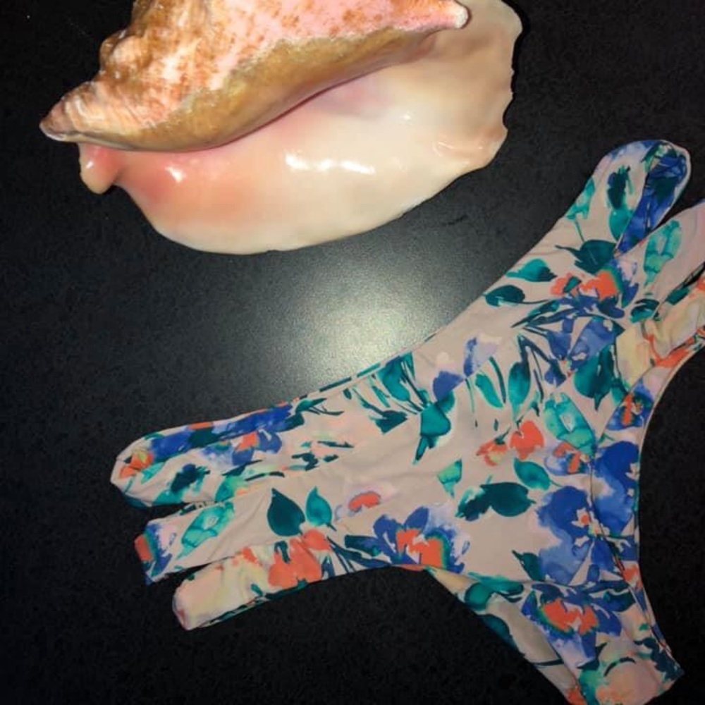 O’Neill bikini bottoms